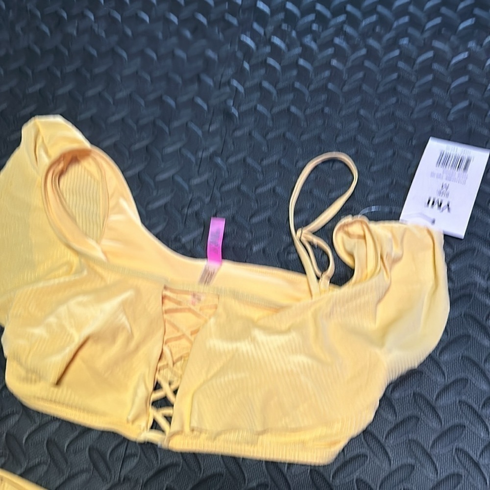 YMI bikini Set - Picture 2 of 3